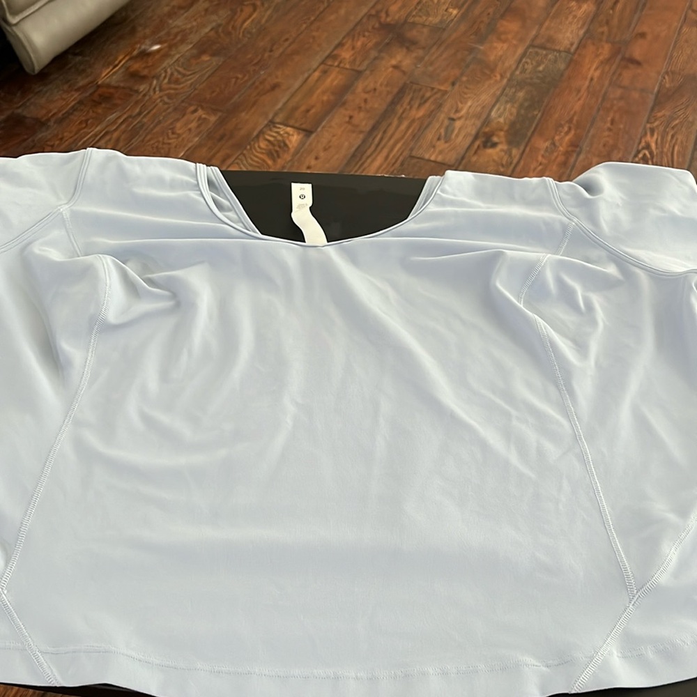 Lululemon 20 shirt light blue stretchy